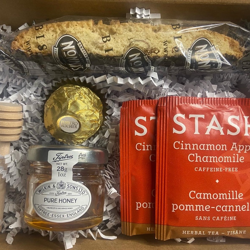 Stash Tea and Gourmet Snack Gift Set